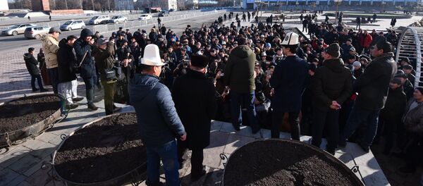 Митинг на площади Ала-Тоо в Бишкеке - Sputnik Кыргызстан