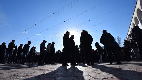 Митинг против незаконной миграции на площади Ала-Тоо в Бишкеке - Sputnik Кыргызстан
