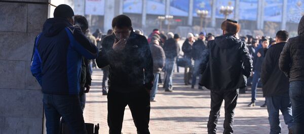 Митинг против незаконной миграции на площади Ала-Тоо в Бишкеке - Sputnik Кыргызстан