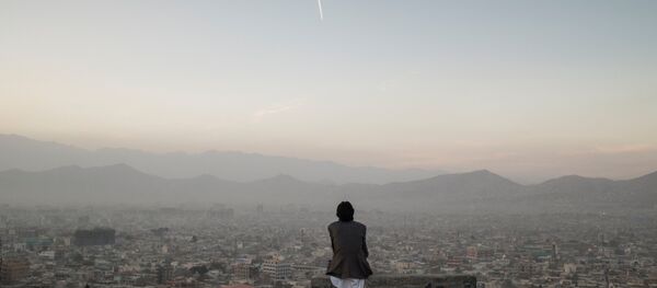 Мужчина на одной из улиц Кабула. Архивное фото - Sputnik Кыргызстан