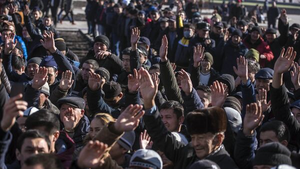 Митинг против незаконной миграции на площади Ала-Тоо в Бишкеке - Sputnik Кыргызстан