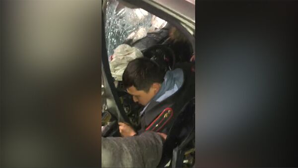 Он пьян! — страшная авария в Бишкеке с участием милиционера. Видео - Sputnik Кыргызстан