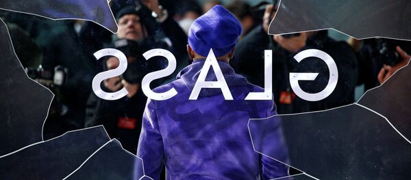 Актер Сэмюэл Л. Джексон на премьере фильма Стекло в Лондоне. Архивное фото Актер Сэмюэл Л. Джексон на премьере фильма Стекло в Лондоне. Архивное фото - Sputnik Кыргызстан