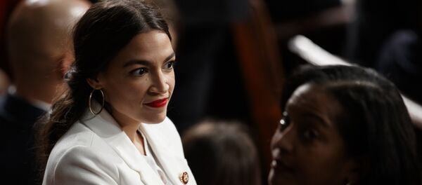 Американский политический и общественный активист Александрия Окасио-Кортес - Sputnik Кыргызстан