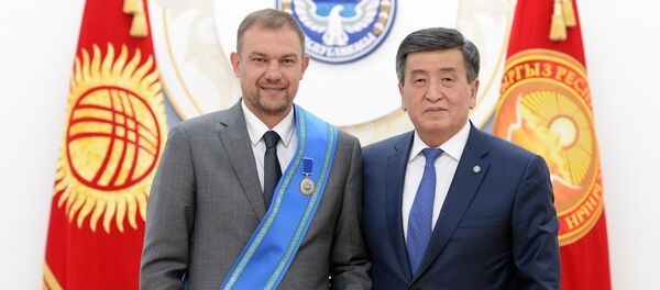 Вручение госнаград игрокам и тренерам Национальной сборной КР по футболу - Sputnik Кыргызстан