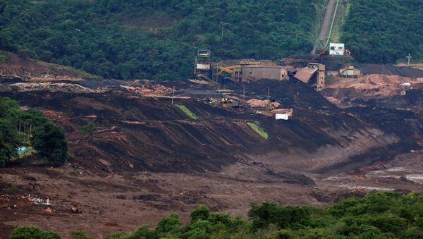 Последствия прорыва плотин на шахте корпорации Vale в штате Минас-Жерайс, Бразилия. 25 января 2019 - Sputnik Кыргызстан