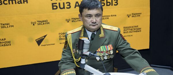 Генерал-майор запаса, экс-министр обороны КР, кавалер ордена Красной Звезды Таалайбек Омуралиев - Sputnik Кыргызстан