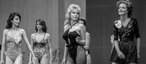 Лонгрид: Сулуулук сынагына катышкан кыздан ата-энеси уялчу. Фрунзе чүрөгү кантип тандалган? - Sputnik Кыргызстан