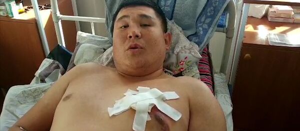 Чек арадагы атышуу: жабырлануучу өз версиясын айтты. Видео - Sputnik Кыргызстан