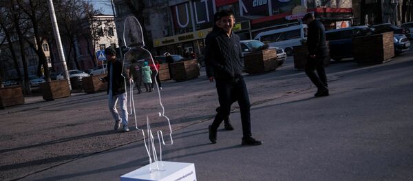 Инсталляции невидимые дети в Бишкеке Инсталляции невидимые дети в Бишкеке - Sputnik Кыргызстан