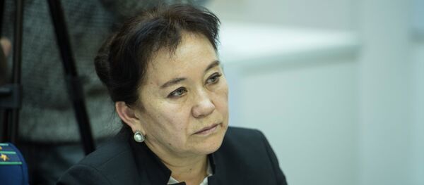 КСДП фракциясынын депутаты Айнуру Алтыбаева. Архив - Sputnik Кыргызстан