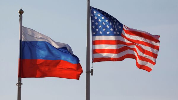 Государственные флаги России и США. Архивное фото - Sputnik Кыргызстан