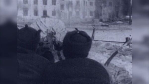 Победе под Сталинградом — 76 лет. Архивное видео - Sputnik Кыргызстан