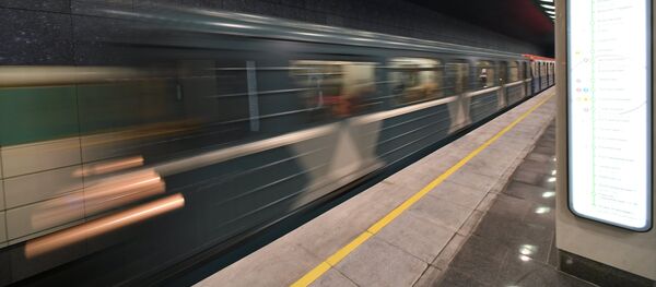 Поезд на станции метро. Архивное фото - Sputnik Кыргызстан