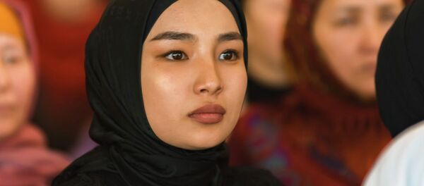 Празднование Международного дня платка в Бишкеке - Sputnik Кыргызстан