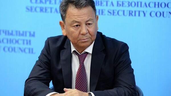 Полномочный представитель правительства в Баткенской области Омурбек Суваналиев. Архивное фото - Sputnik Кыргызстан
