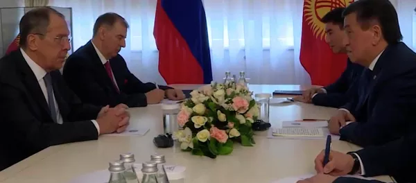 Путин предвкушает визит в Кыргызстан. Видео со встречи Жээнбекова и Лаврова Путин предвкушает визит в Кыргызстан. Видео со встречи Жээнбекова и Лаврова - Sputnik Кыргызстан