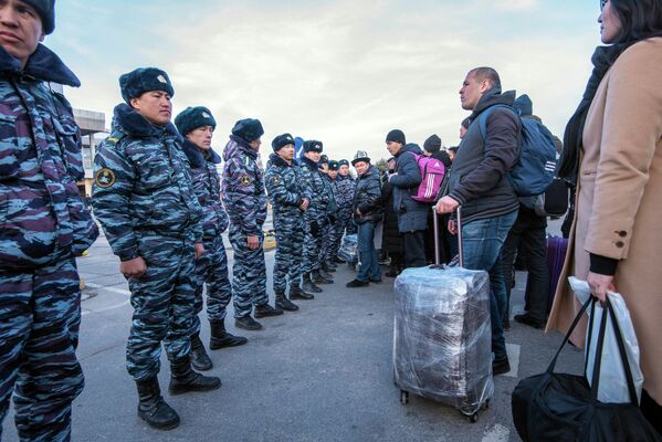 Возобновление работы в аэропорту Манас - Sputnik Кыргызстан