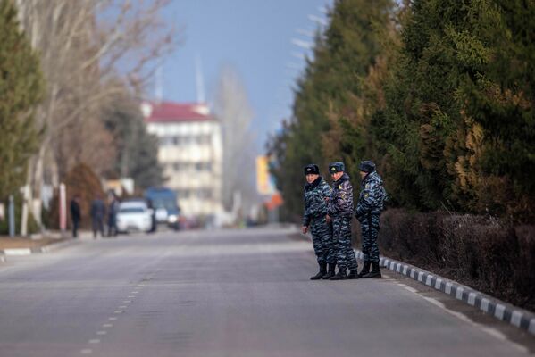 Сообщение о взрывном устройстве в аэропорту Манас - Sputnik Кыргызстан