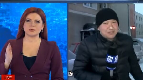 В Казахстане репортер отморозил нос в прямом эфире — видео - Sputnik Кыргызстан