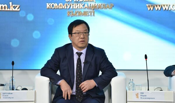 Алматинцу впервые в мире вставили сердце будущего. Как он с этим живет - Sputnik Кыргызстан