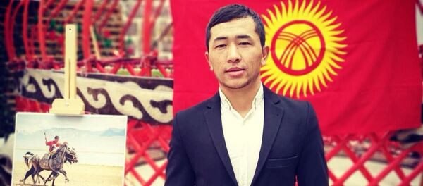 Студент владеющий семью иностранными языками Ислам Эрчибаев - Sputnik Кыргызстан