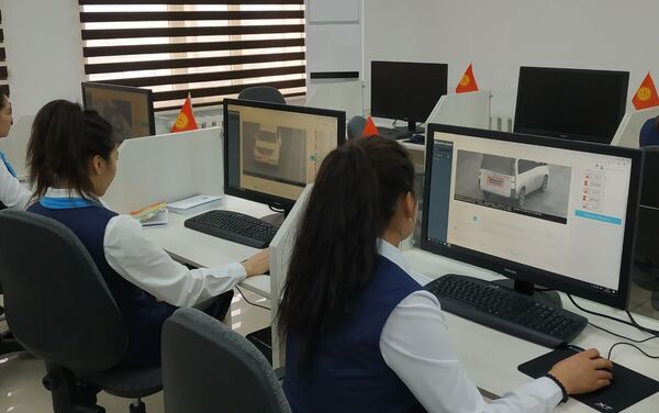 Пока камеры фото- и видеофиксации работают в тестовом режиме, но 12 февраля начнут работать в полную силу.  - Sputnik Кыргызстан
