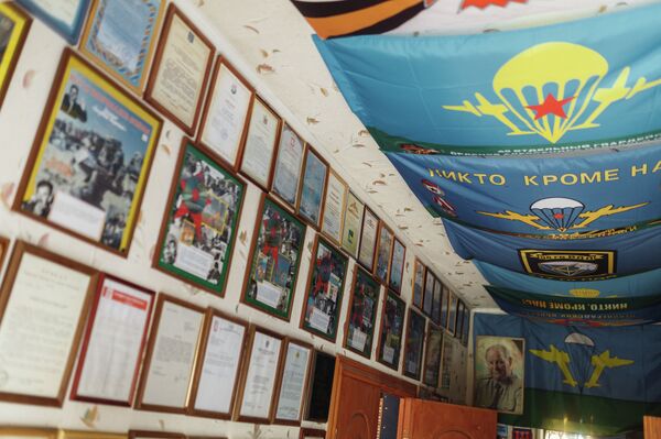 Как появились Голубые береты — о становлении легендарного ансамбля Как появились Голубые береты — о становлении легендарного ансамбля - Sputnik Кыргызстан