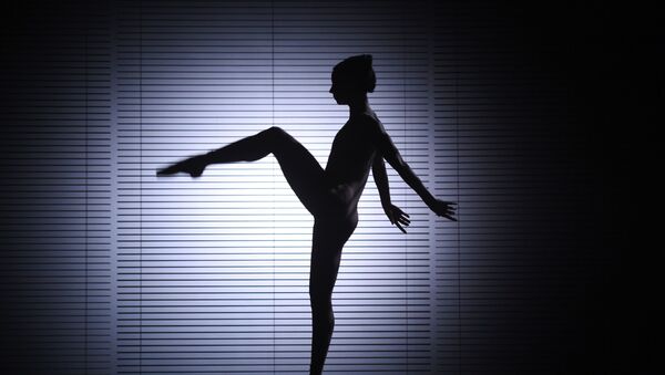 Балерина во время генеральной репетиции спектакля. Архивное фото - Sputnik Кыргызстан