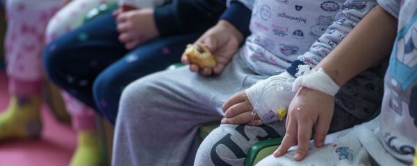 В детском отделении Национального центра онкологии и гематологии в Бишкеке. Архивное фото В детском отделении Национального центра онкологии и гематологии в Бишкеке. Архивное фото - Sputnik Кыргызстан