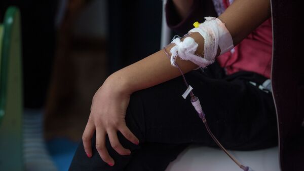 Девочка в больничной палате. Архивное фото - Sputnik Кыргызстан