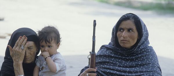 Чүмкөнбөгөн кыздарды өлтүрүшкөн... Кыргызстандыктардын афган согушундагы 11 сүрөтү - Sputnik Кыргызстан