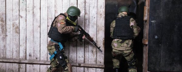 День открытых дверей Национальной гвардии для школьников День открытых дверей Национальной гвардии для школьников - Sputnik Кыргызстан