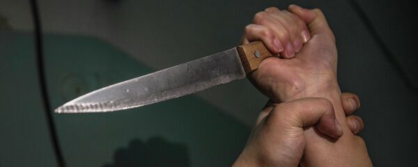 Случаи нападения с ножом на человека - Sputnik Кыргызстан