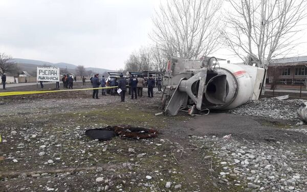 В результате столкновения на месте погибли два человека, еще трое госпитализированы — все они находились в Audi - Sputnik Кыргызстан