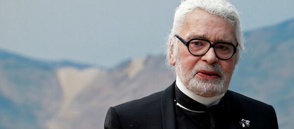 Немецкий дизайнер Карл Лагерфельд. Архивное фото Немецкий дизайнер Карл Лагерфельд. Архивное фото - Sputnik Кыргызстан