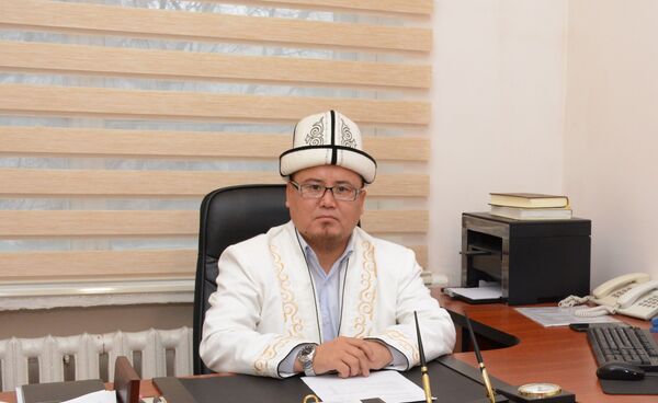 Абдышүкүр Нарматов иштен кетип, ордуна орун басары шайланды - Sputnik Кыргызстан