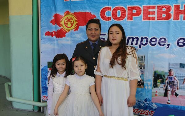 Жаннат работает уполномоченным участковым инспектором ИДН УВД Ленинского района - Sputnik Кыргызстан