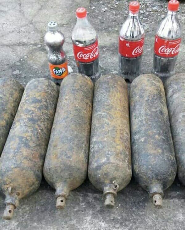 В Кадамджае из авто местного жителя изъяли 356 кг ртути — фото - Sputnik Кыргызстан