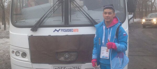 Кыргызстанец Амир работающий кондуктором в Красноярске - Sputnik Кыргызстан