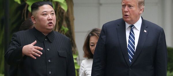 АКШнын президенти Дональд Трамп менен Түндүк Корея лидери Ким Чен Ын - Sputnik Кыргызстан