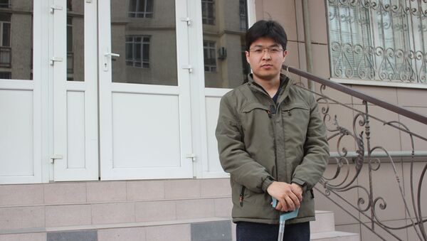 Адам өмүрүнө коркунуч жараткан гемофилия менен жабыркаган Аскат Букарбаев - Sputnik Кыргызстан