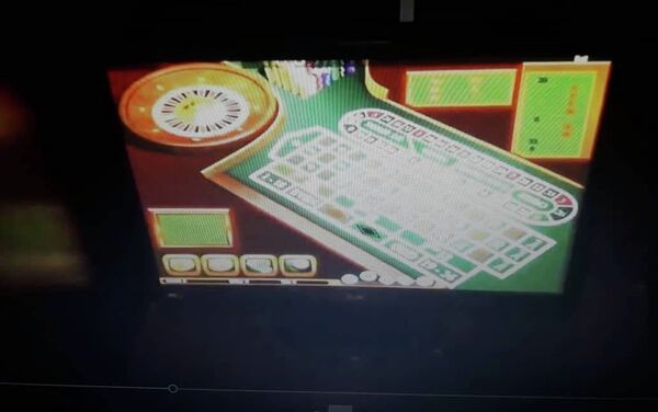 В Кара-Балте сотрудники милиции выявили подпольный клуб азартных игр - Sputnik Кыргызстан
