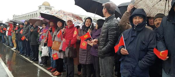 Торжественное мероприятие в честь Государственного флага на площади Ала-Тоо Бишкека Торжественное мероприятие в честь Государственного флага на площади Ала-Тоо Бишкека - Sputnik Кыргызстан