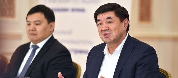 Встреча с членами бизнес-ассоциации ЖИА премьер-министра Мухаммедкалыя Абылгазиева Встреча с членами бизнес-ассоциации ЖИА премьер-министра Мухаммедкалыя Абылгазиева - Sputnik Кыргызстан