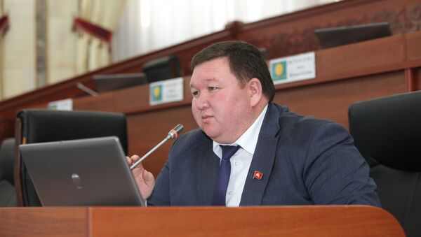 Депутат Мирлан Жээнчороев. Архивное фото - Sputnik Кыргызстан