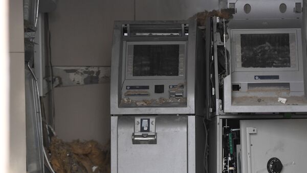 Талкаланган банкомат. Архив - Sputnik Кыргызстан