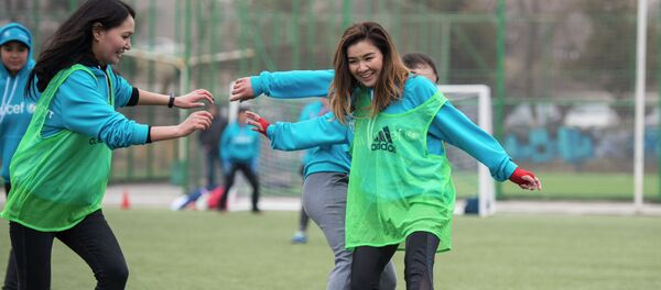 Футбольный фестиваль Поиграй со мной. В футболе все равны! в Бишкеке - Sputnik Кыргызстан