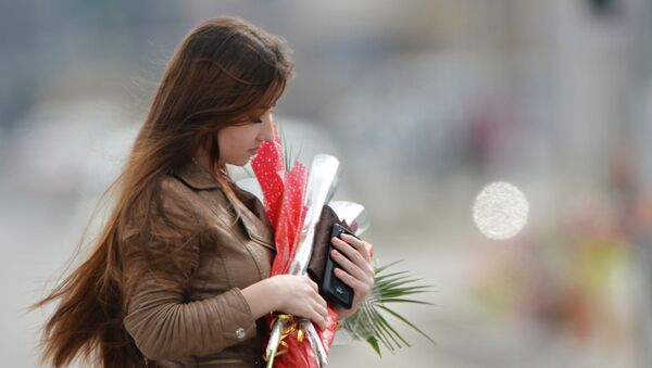 Продажа цветов накануне праздника 8 марта в Грозном - Sputnik Кыргызстан