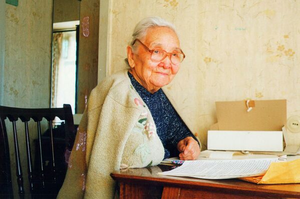 Айша Карасаева 2014-жылы 103 жаш курагында бул дүйнө менен кош айтышкан - Sputnik Кыргызстан